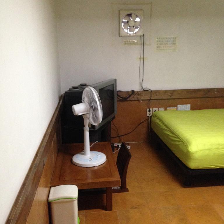 Itaewon Land Spa & Guesthouse Seúl Habitación foto