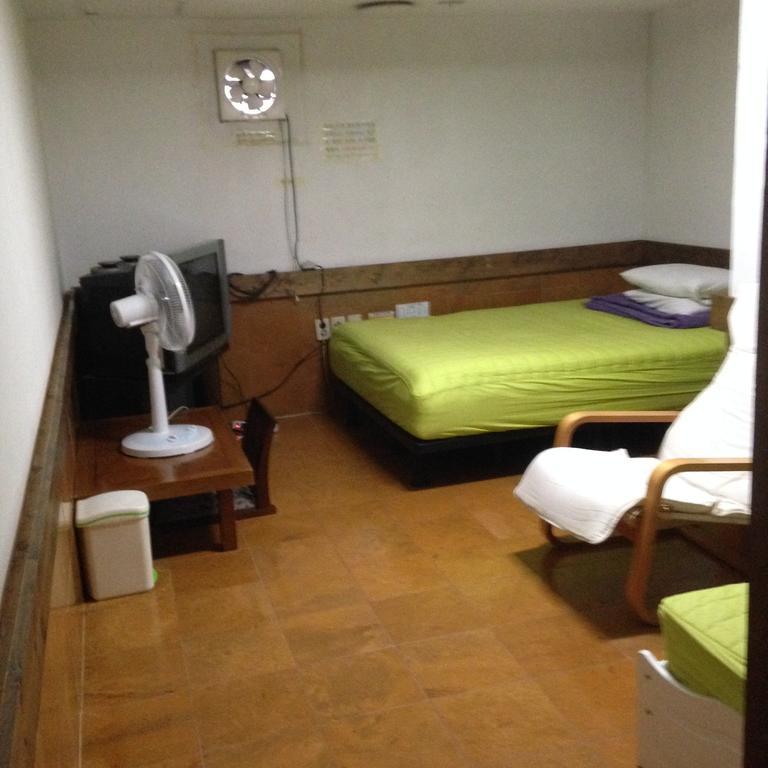Itaewon Land Spa & Guesthouse Seúl Habitación foto